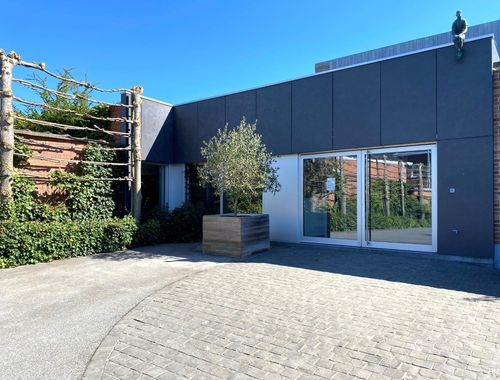                                         Entrepôt à louer à Pittem, € 3.265
