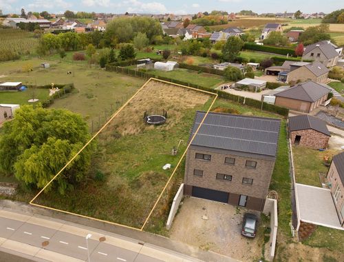                                         Terrain à bâtir à vendre à Budingen, € 115.000

