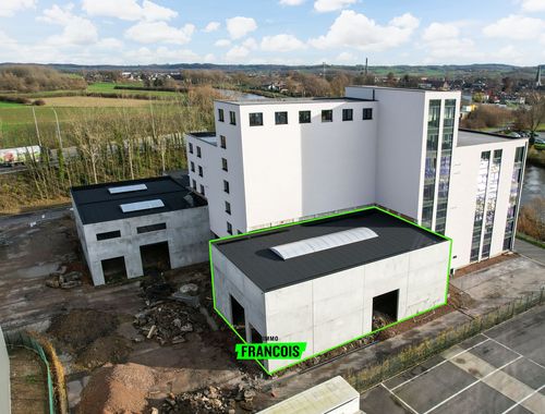                                         Commercieel Gebouw te koop in Kerkhove, € 410.000

