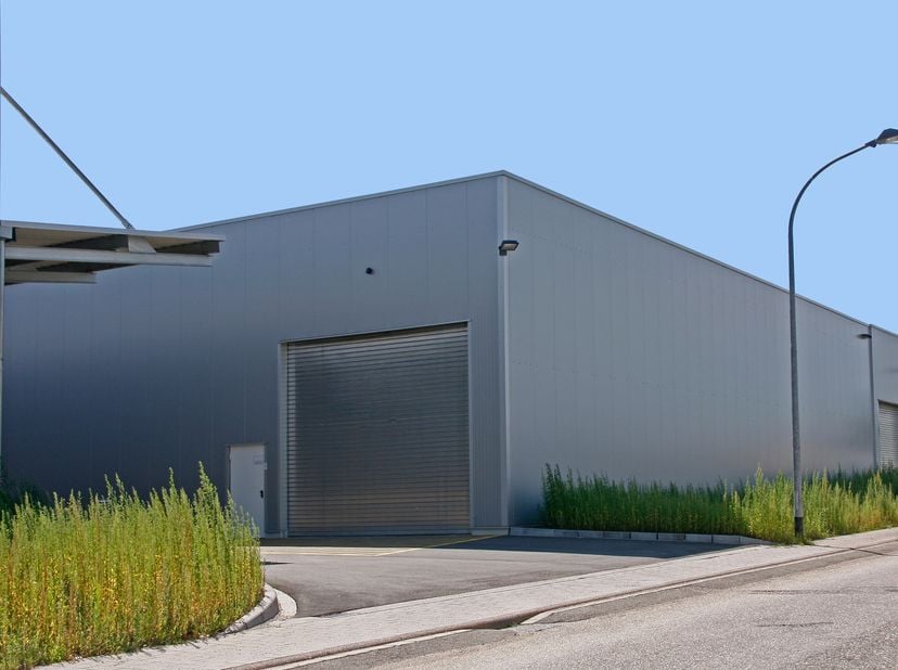 TUSSEN AARSCHOT EN MOL: 15 nieuwe KMO-units verdeeld over 4 gebouwen op 4 sites (#7X+6_HODA_ANT)<br />
• Alle units CASCO geleverd - mogelijkheid aanp