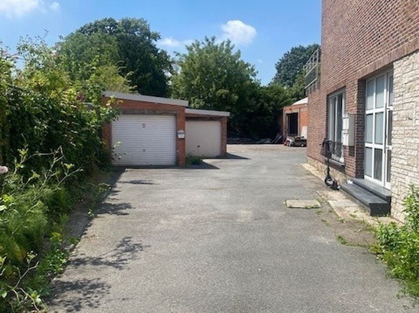 Garage à louer
                    à 9220 Hamme