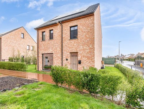                                         Eengezinswoning te koop in Kozen, € 385.000
