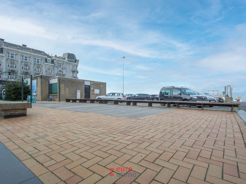 Garage te koop in Hendrikaplein 1+,
                    8620 Nieuwpoort