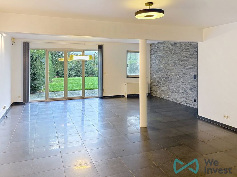 Appartement à louer à ,
                    7070 Mignault