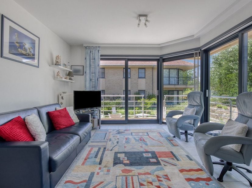 Gelegen in een aangename en rustige omgeving, bevindt dit appartement zich op wandelafstand van het centrum, de zeedijk en het openbaar vervoer. Zo ge
