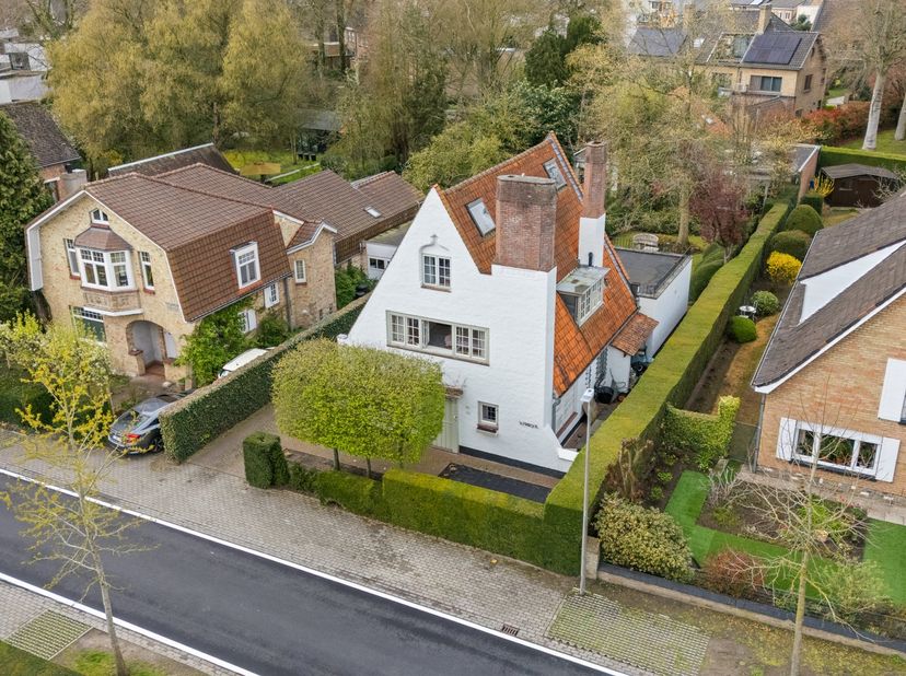 Huis te koop in Veldstraat 69,
                    8200 Sint-Michiels