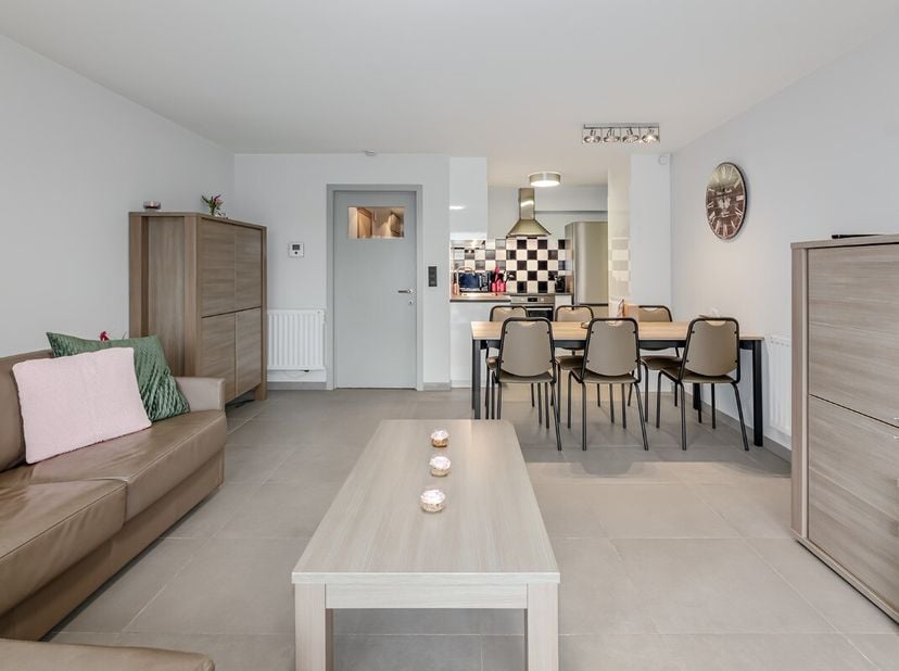 Te huur : Instapklaar appartement met 2 slaapkamer met zonneterras nabij het strand en de winkels van Oostduinkerke-Bad op de 3e verdieping. Indeling