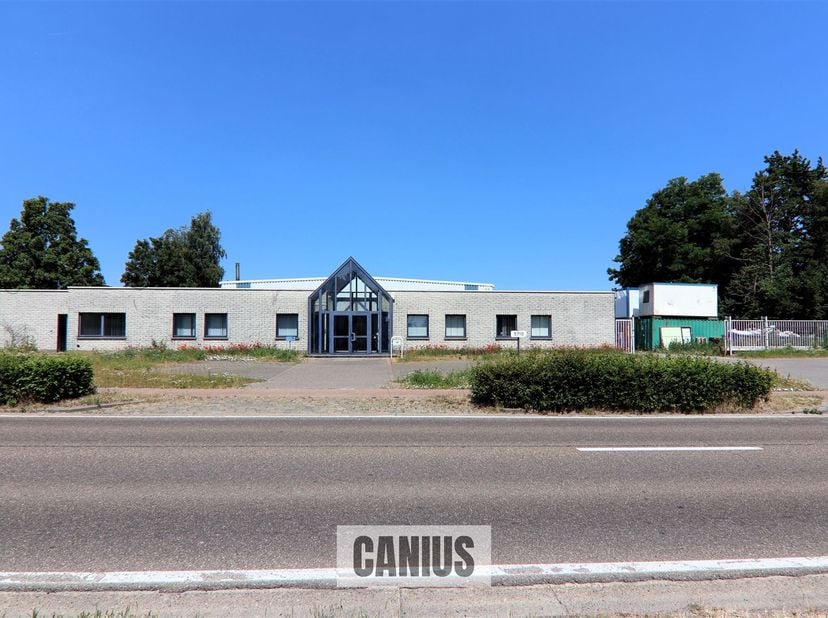 Bien professionnel à vendre
                    à 3800 Sint-Truiden