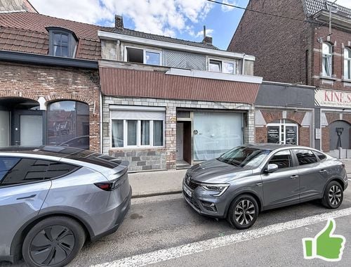                                         Complexe de bureaux à vendre à Mouscron, € 190.000
