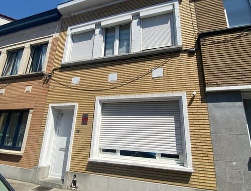                                         Maison deux facades à vendre à Woluwe-Saint-Lambert, € 415.000
