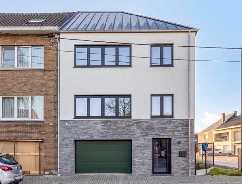                                         Bel-étage à vendre à Denderleeuw, € 475.000
