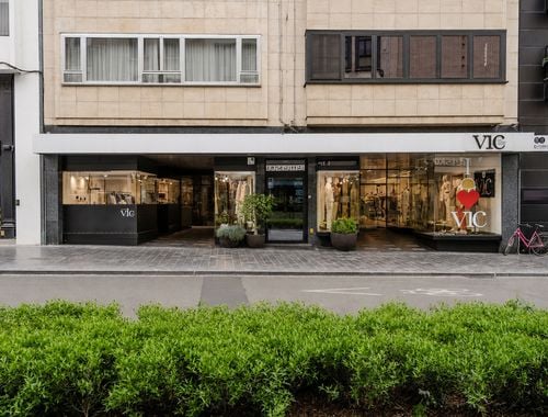                                         Handelszaak te koop in Kortrijk, € 489.000
