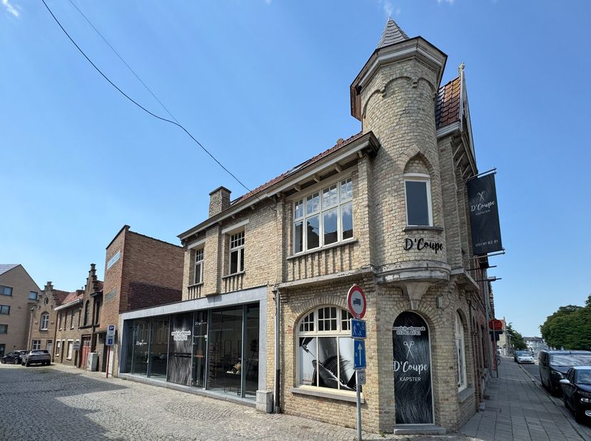 Bien professionnel à louer
                    à 8600 Diksmuide
