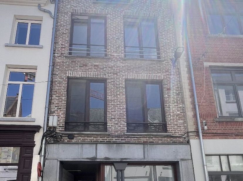 BEZOEKAANVRAGEN UITSLUITEND VIA MIJN HUURPROFIEL, VRAAG UW BEZOEK AAN VIA DE CONTACTKNOP Gezellig appartement met één slaapkamer gelegen op een toploc