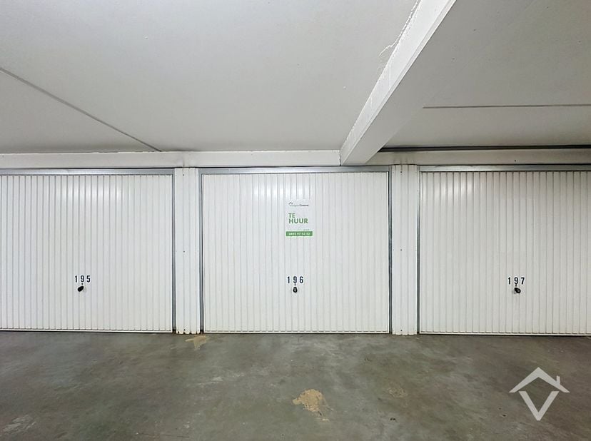 Garage te huur in Duinenweg 395,
                    8430 Middelkerke