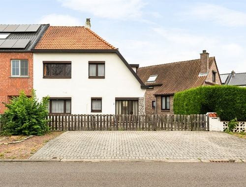                                         Maison unifamiliale à vendre à Leopoldsburg, € 170.000

