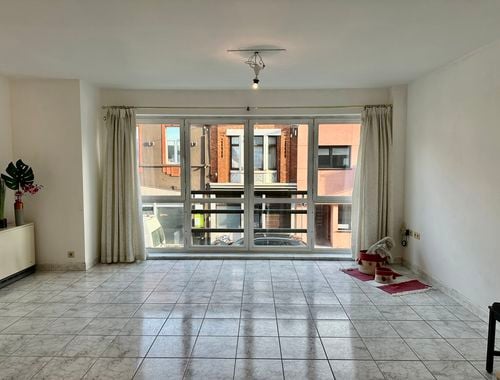                                         Appartement te huur in Merelbeke, € 800
