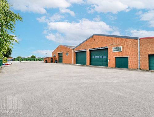                                         Bedrijfsgebouw te huur in Kortemark, € 4.000

