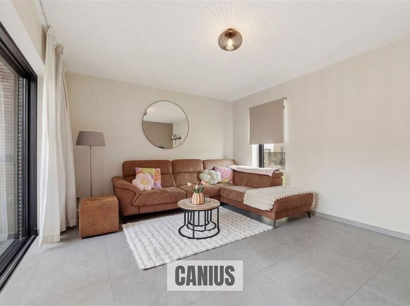 KNAPPE WONING NABIJ HET CENTRUM<br />
Op zoek naar een instapklare woning in Sint-Truiden? Deze energiezuinige woning maakt deel uit van Residentie Bo