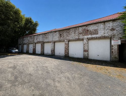                                         Bâtiment d’entreprise à vendre à Quiévrain, € 125.000
