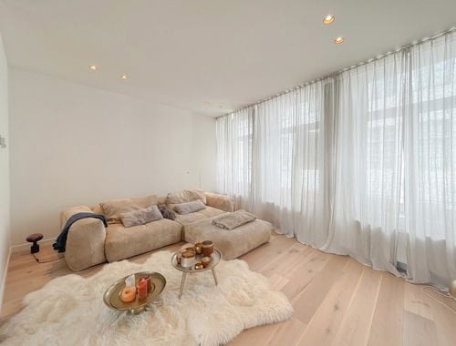                                         Triplex te huur in Brugge, € 1.850
