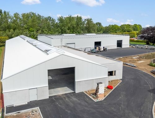                                         Bedrijfsgebouw te huur in Wichelen, € 7.200
