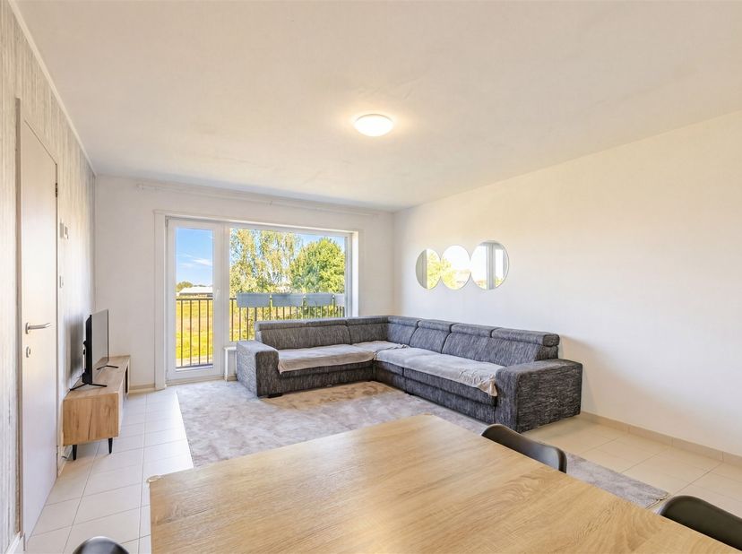 Dit appartement ligt dicht bij de “De vallei van de Serskampse Beek” en geniet dus van dit prachtige beschermd natuurgebied in de omgeving. Toch heeft