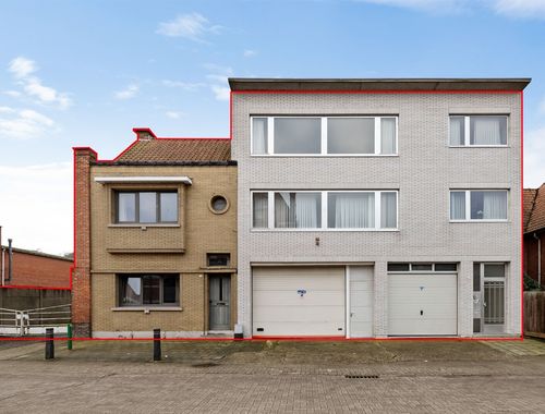                                         Appartementsgebouw te koop in Sint-Niklaas, € 750.000
