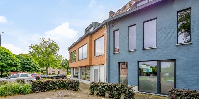 Bien professionnel à vendre à André Dumontlaan 210, 3600 Genk