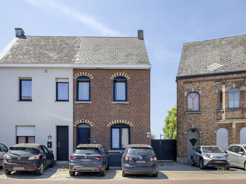 Huis te koop in Steenweg 89,
                    9473 Welle