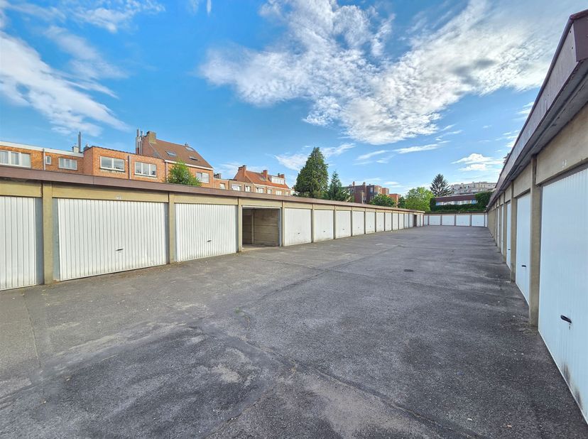 Garage te koop in Avenue des Ménestrels 34,
                    1080 Sint-Jans-Molenbeek