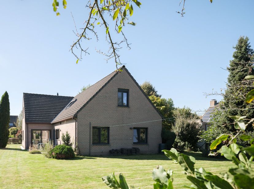 Huis te koop in Eikvarenweg 48,
                    9031 Drongen