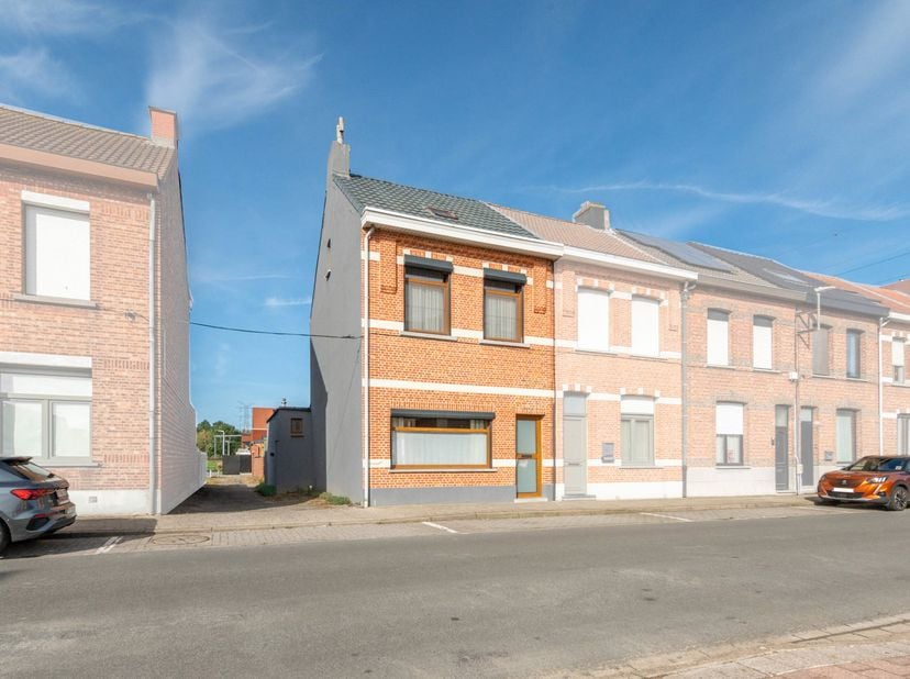 Huis te koop in Eerste Meistraat 25,
                    2845 Niel