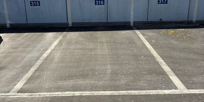 Garage te huur in Torhoutsesteenweg 66, 8400 Oostende
