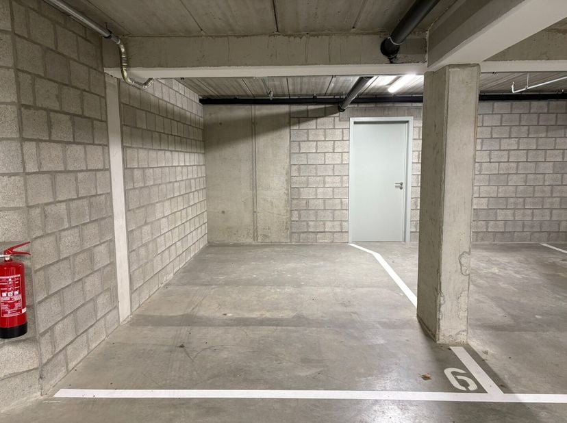 Garage à vendre
                    à 2490 Balen