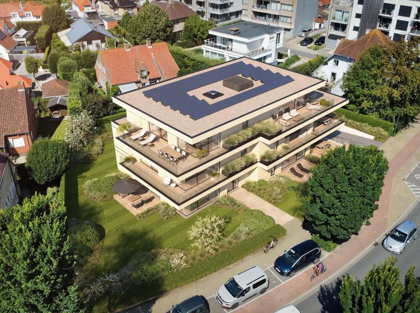 Achat à 6% de TVA possible. Grand appartement ensoleillé près du centre de Coxyde et à qq minutes de la plage.&amp;nbsp; L'appartement comprend: entrée, b