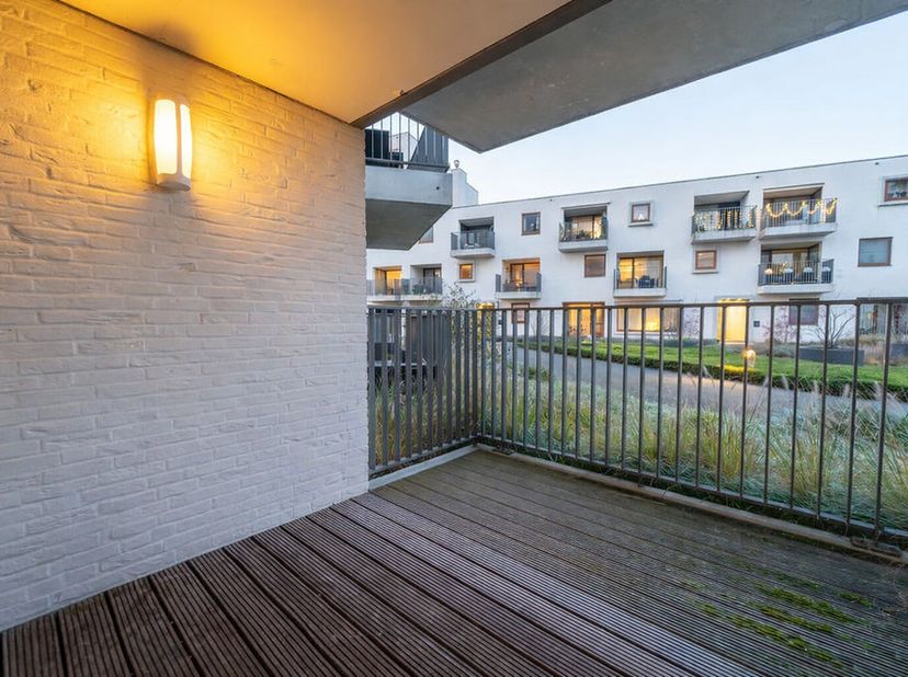 Heeft u interesse? Bekijk dit appartement op onze website http://www.domovastgoed.be of contacteer ons op het nummer 011/96.49.96<br />
Dit instapklar