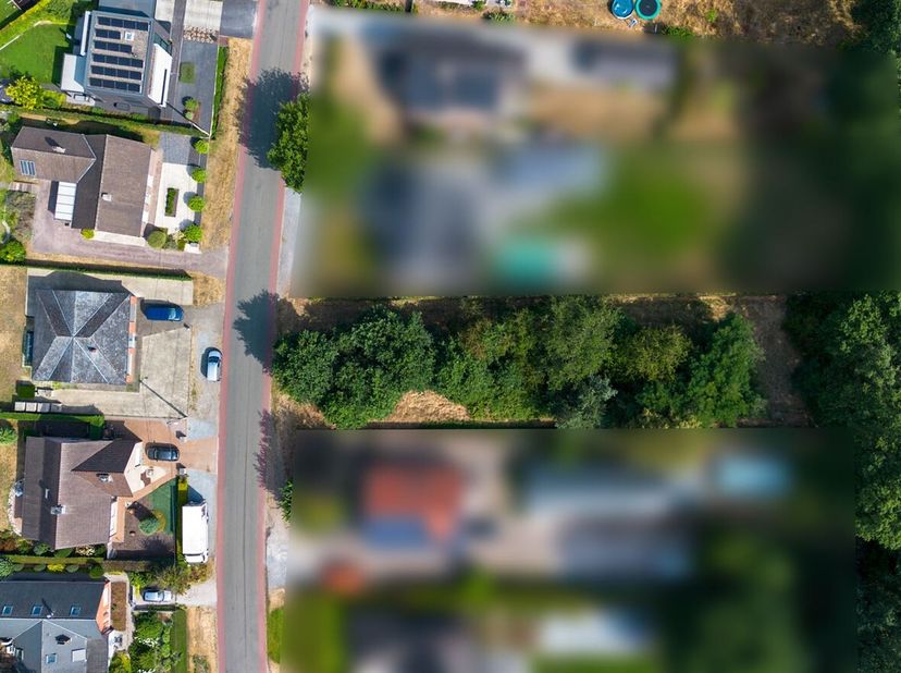 Het perceel geniet van een unieke ligging en grenst rechtstreeks aan natuurgebied De Teut, één van de mooiste natuurgebieden van Limburg. Vanuit uw to