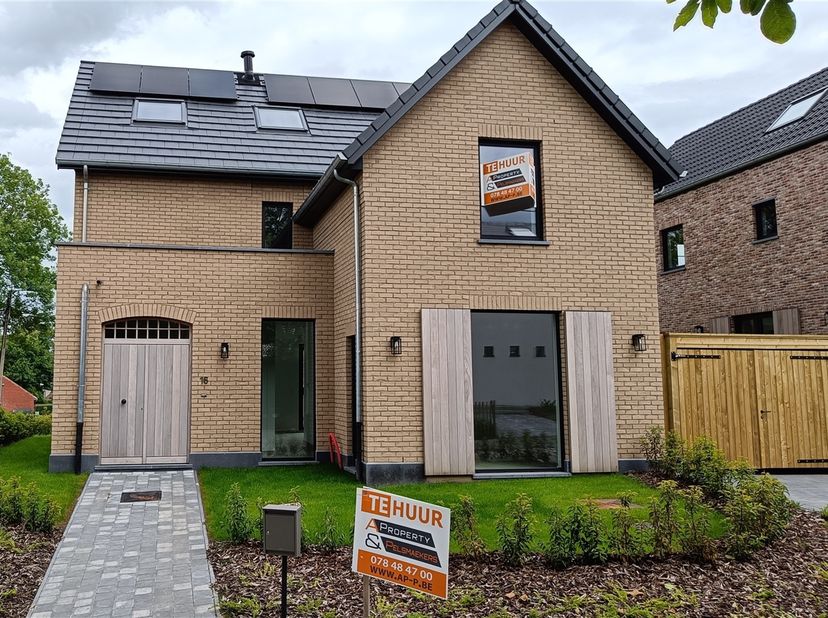 Découvrez le confort moderne de cette maison individuelle de construction récente, idéalement située à proximité du centre d'Everberg.<br />
<br />
Au
