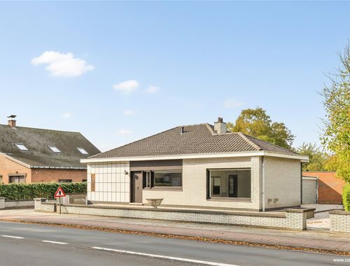                                         Maison à vendre à Harelbeke, € 245.000
