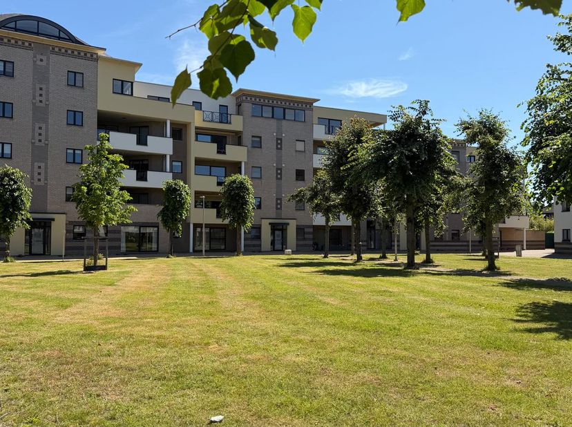 Vous recherchez un appartement lumineux et confortable à Hasselt ? Cet appartement prêt à emménager et économe en énergie vous offre une expérience de