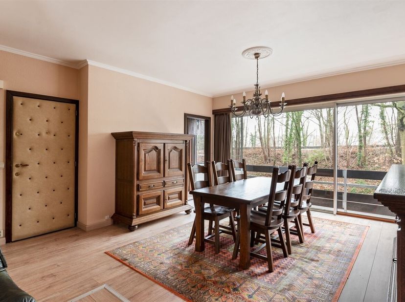 Journée portes ouvertes le samedi 14 mars de 15h30 à 16h30.<br />
Appartement bien entretenu et rafraîchissable avec 2 chambres à coucher, terrasse et