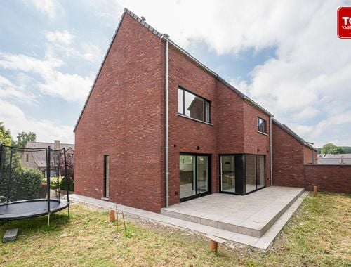                                         Woning te koop in Elene, € 520.000
