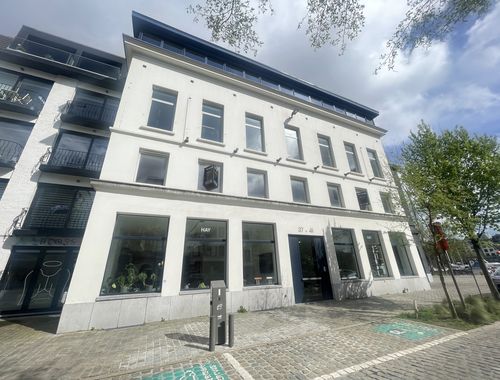                                         Bureaux à louer à Antwerpen, € 2.671
