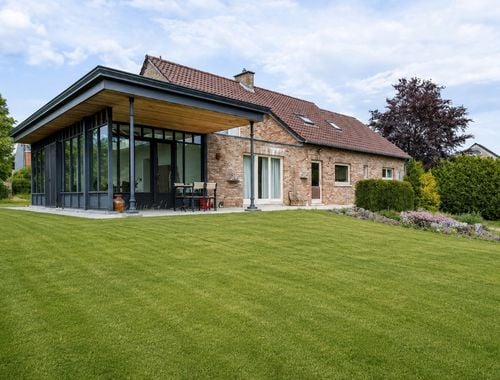                                         Woning te koop in Floreffe, € 850.000
