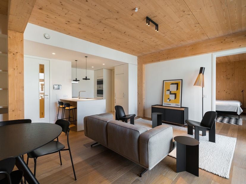 BRUSSEL - Vlak bij het Chatelainplein en de Louizalaan, licht APPARTEMENT, al dan niet gemeubileerd (1 slaapkamer/1 badkamer met douche), NIEUW, van ±