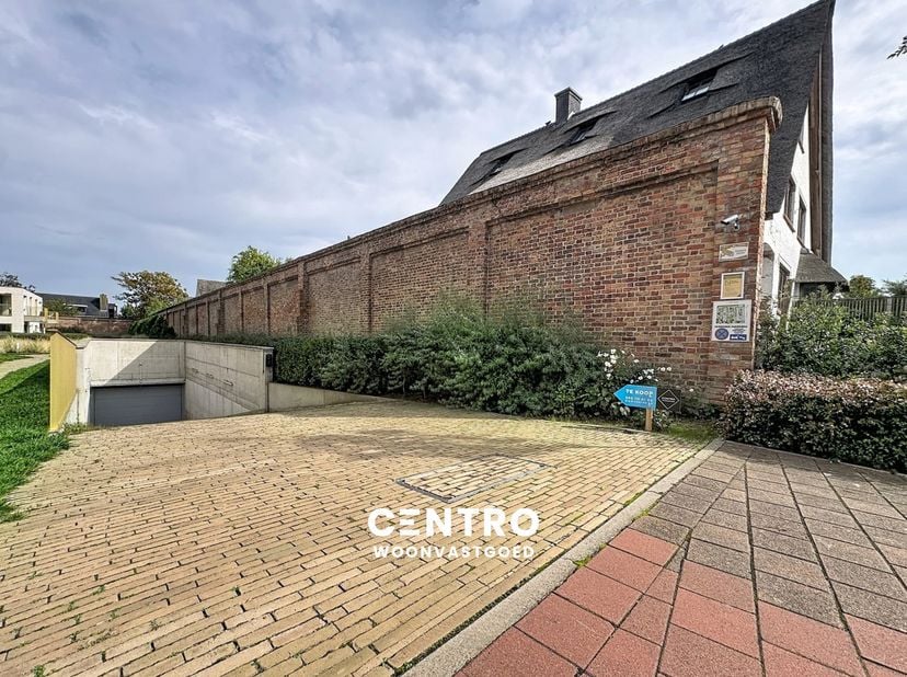 Garage te koop in ,
                    8370 Blankenberge
