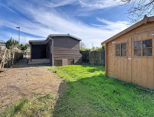                                         Chalet te koop in Louveigné, € 45.000
