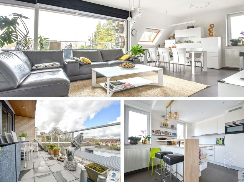 In Beernem bevindt zich dit ruime duplex-appartement van 111 m², gelegen op de derde verdieping van een kleinschalige residentie.<br />
Grote lichtrij
