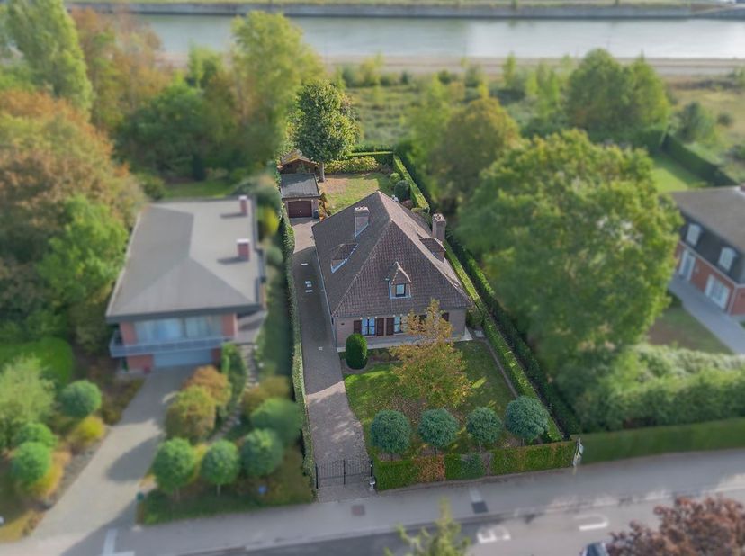 Huis te koop in TISSELTESESTEENWEG 123,
                    2830 Willebroek